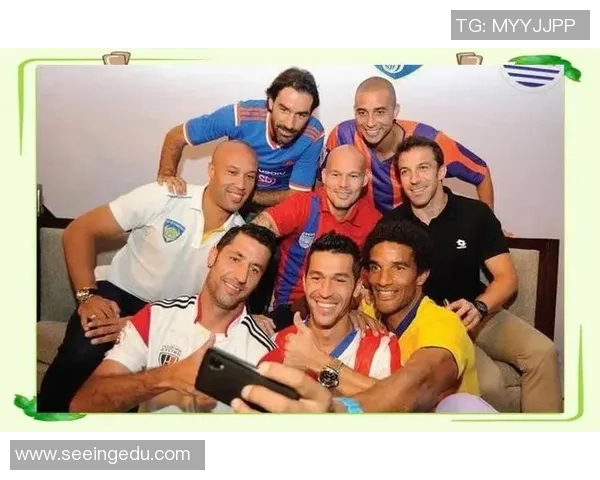 足球明星齐聚活动现场展现风采引发粉丝热烈追捧与媒体关注